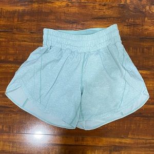 LULULEMON track that mid rise lined short 5”